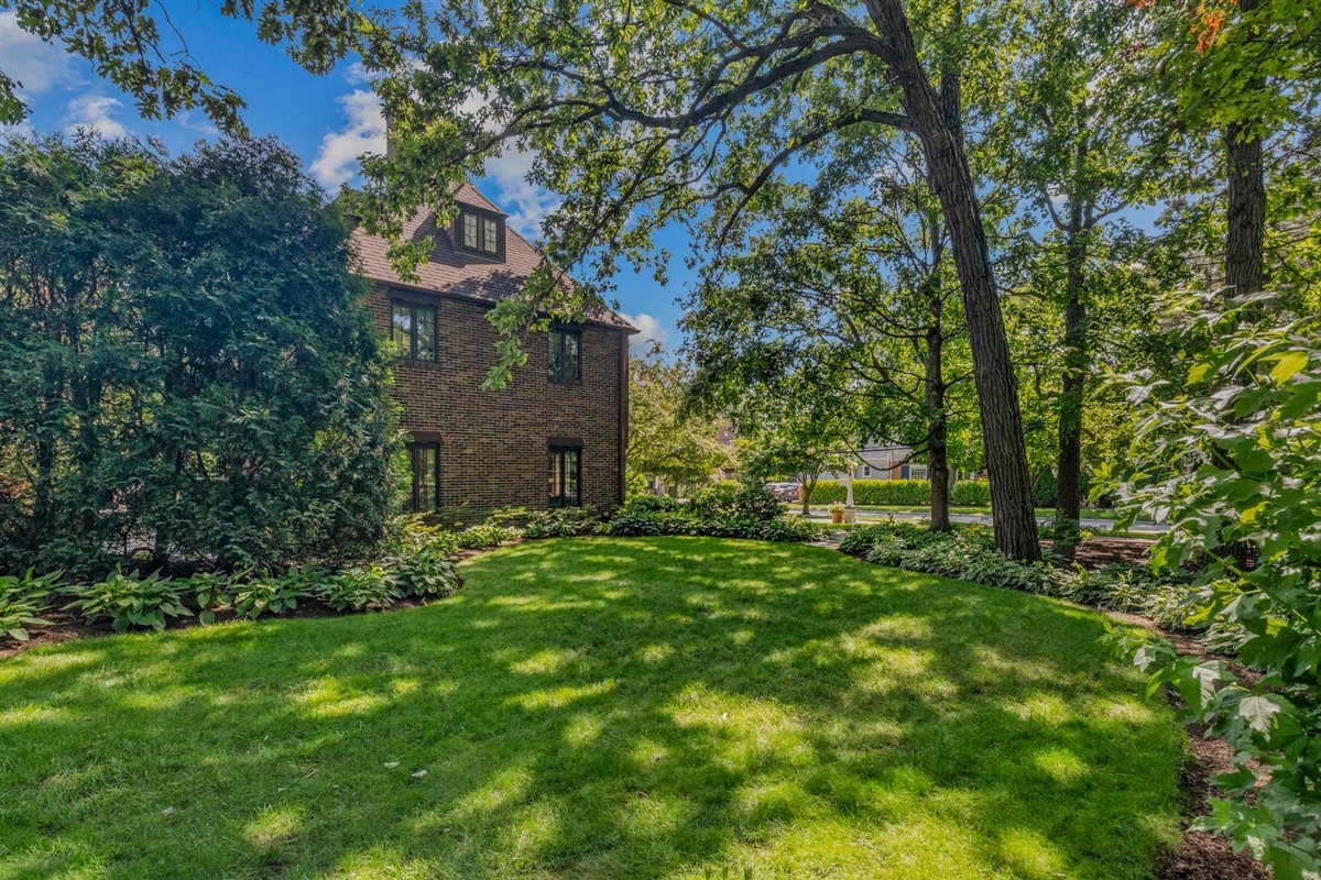 299 Vernon Avenue Glencoe, IL 60022 - Photo 37 of 42 front view of a house with a tree