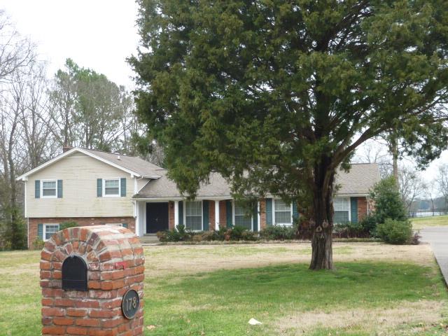 178 Cherokee Road Hendersonville, TN 37075 - Photo 1 of 12 Gallery Image 1