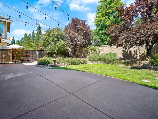 a view of a house with a outdoor space