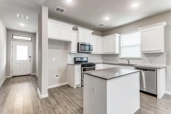 $2,450 | 5427 Big Thicket Lane, Royse City, TX 75189