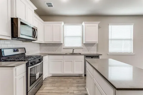 $2,450 | 5427 Big Thicket Lane, Royse City, TX 75189