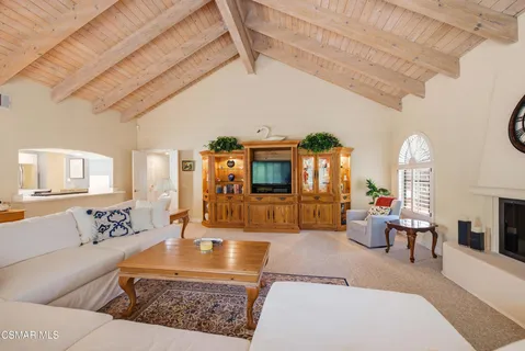 $1,995,000 | 351 Las Tuero Court, Camarillo, CA 93010