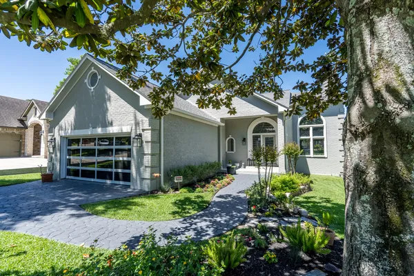 $1,130,000 | 4206 Windswept Drive, Montgomery, TX 77356