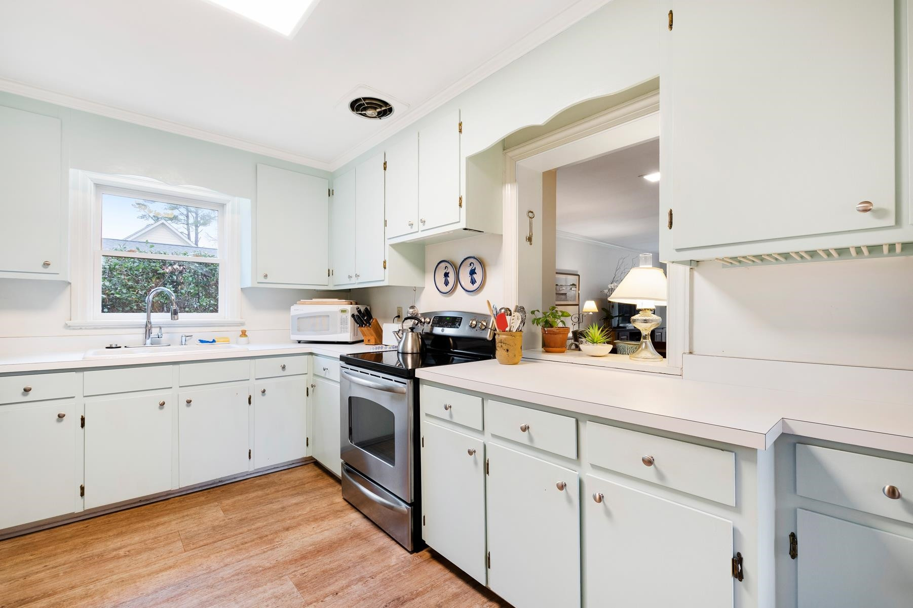 2712 Webb Street Raleigh, NC 27609 - Photo 10 of 39 Photo 10