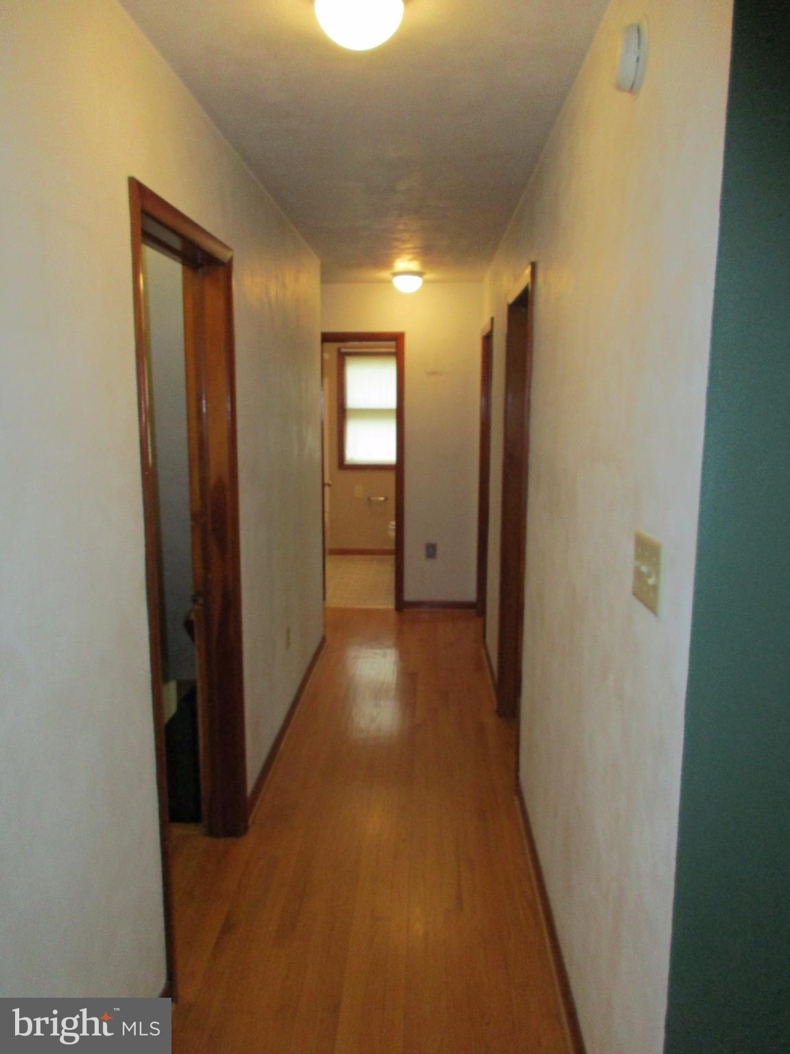 175 Johnsons Mill Road Berkeley Springs, WV 25411 - Photo 12 of 30 Interior (General)