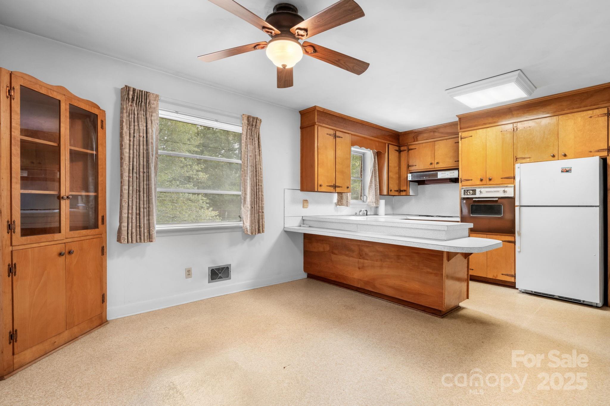 4955 Midway Sand Road Hickory, NC 28601 - Photo 11 of 32