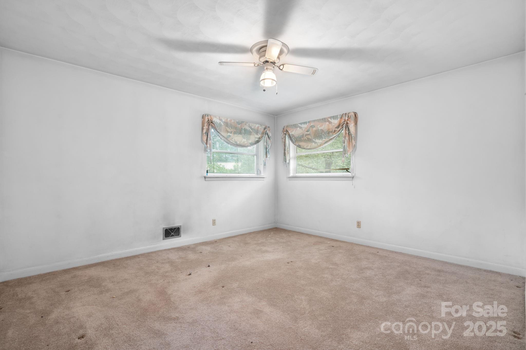 4955 Midway Sand Road Hickory, NC 28601 - Photo 15 of 32