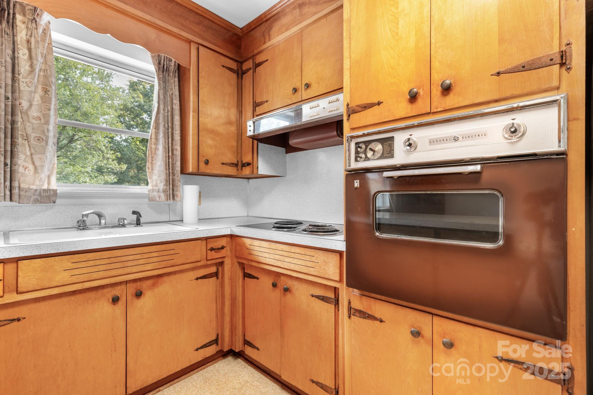 4955 Midway Sand Road Hickory, NC 28601 - Photo 10 of 32