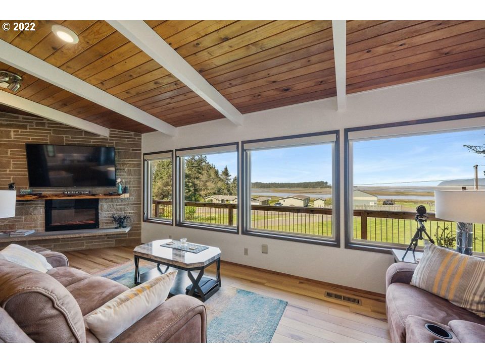 26255 Sandlake Road Cloverdale, OR 97112 - Photo 16 of 32 Gallery Image 16