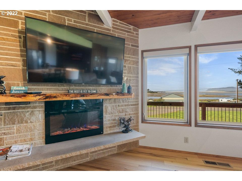 26255 Sandlake Road Cloverdale, OR 97112 - Photo 17 of 32 Gallery Image 17
