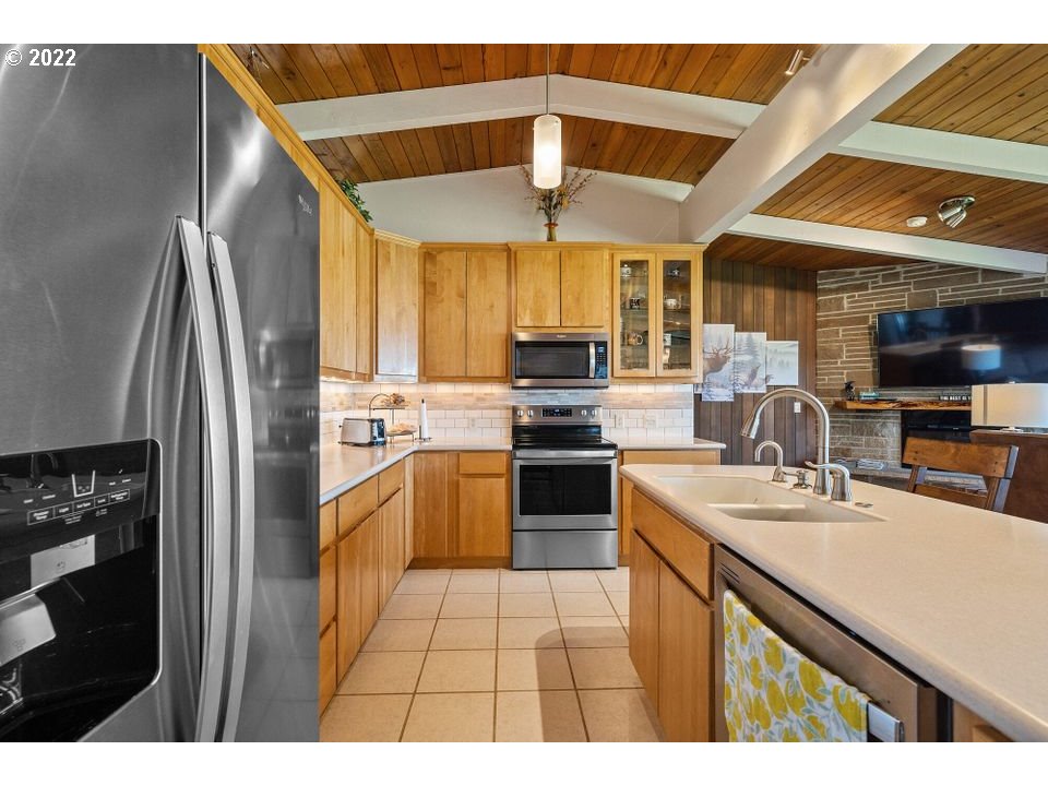 26255 Sandlake Road Cloverdale, OR 97112 - Photo 19 of 32 Gallery Image 19