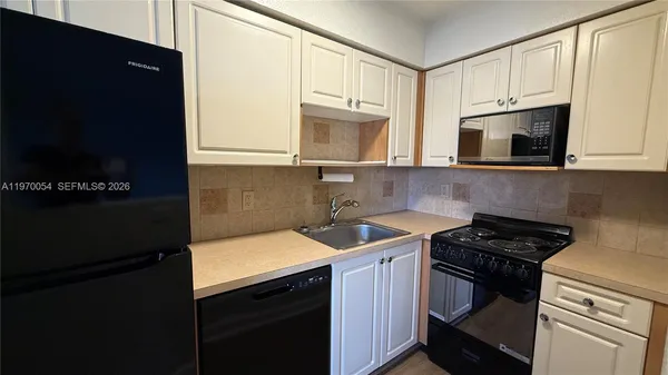 $1,675 | 2607 Northeast 8th Avenue, Unit 29, Wilton Manors, FL 33305