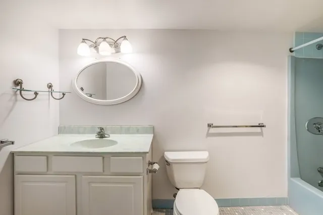 $1,200 | 1550 Worcester Road, Unit 621, Framingham, MA 01702