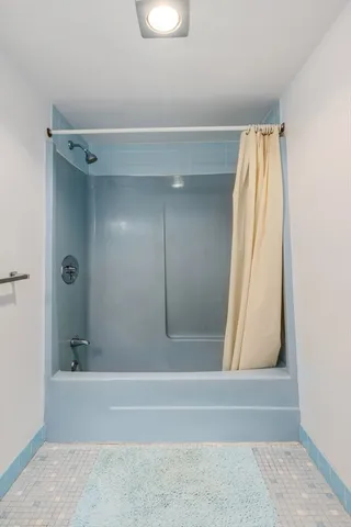 $1,200 | 1550 Worcester Road, Unit 621, Framingham, MA 01702