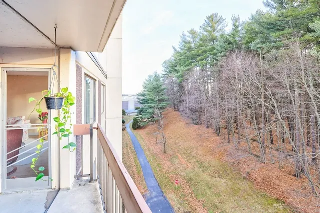 $1,200 | 1550 Worcester Road, Unit 621, Framingham, MA 01702