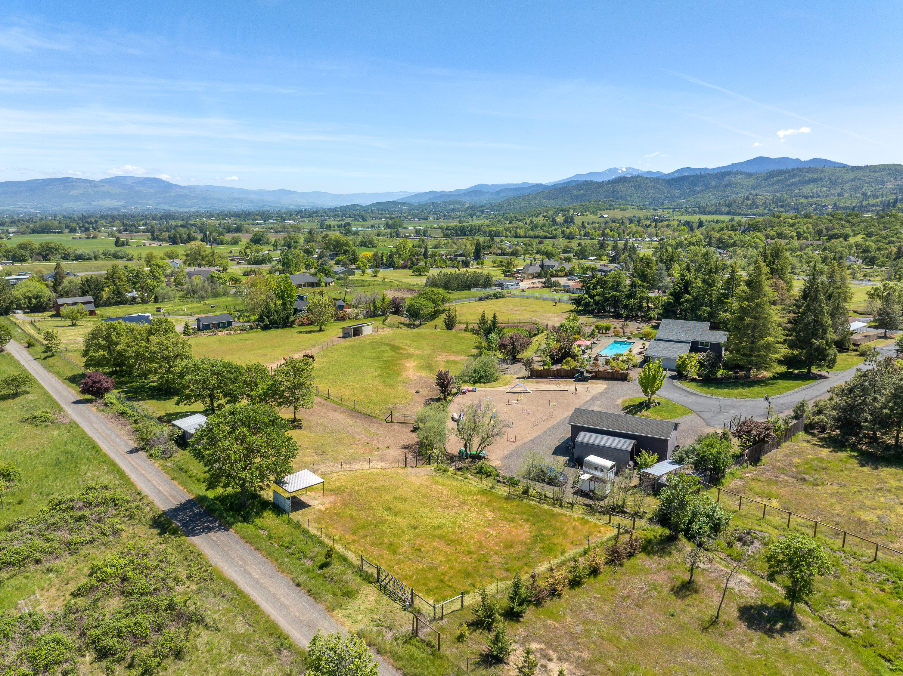 3715 Livingston Road Central Point, OR 97502 - Photo 62 of 67 Gallery Image 62