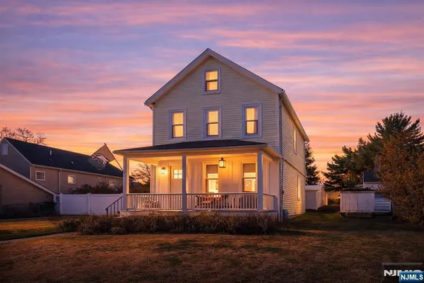 $480,000 | 405 Washington Street, Boonton, NJ 07005