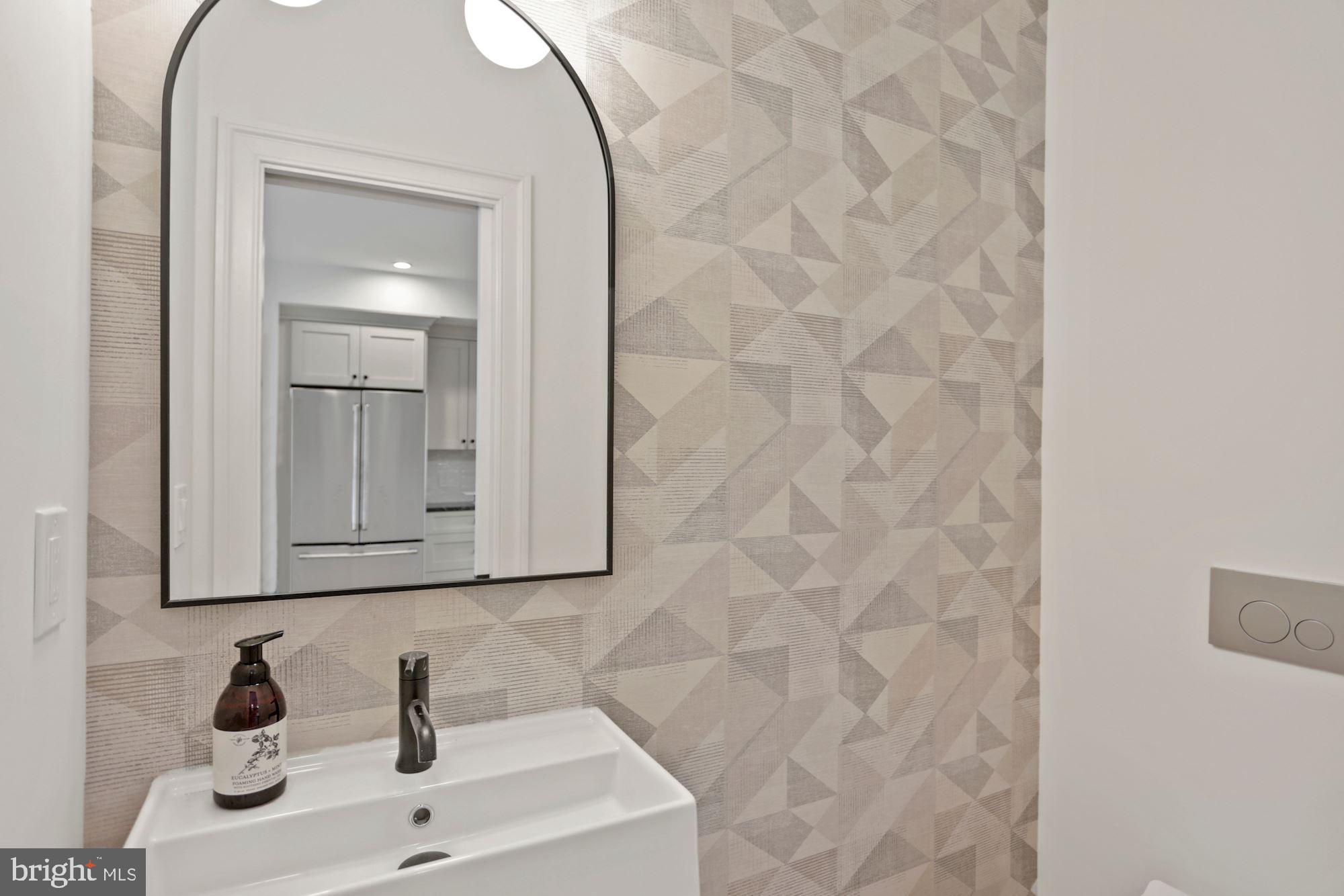 953 14th Street Southeast Washington, DC 20003 - Photo 13 of 37