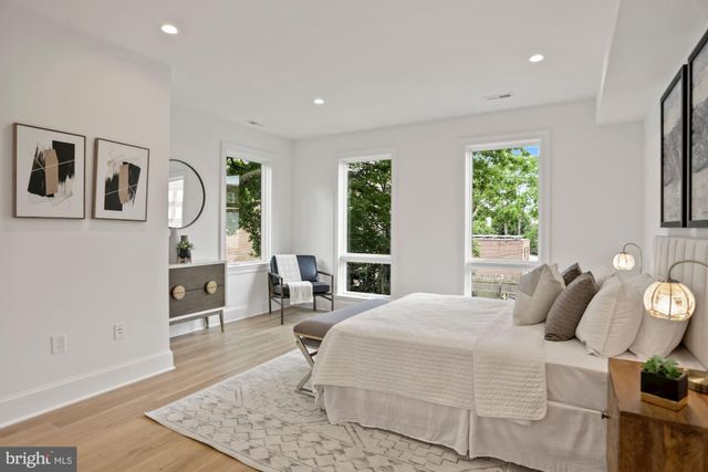 $1,650,000 | 953 14th Street Southeast, Washington, DC 20003