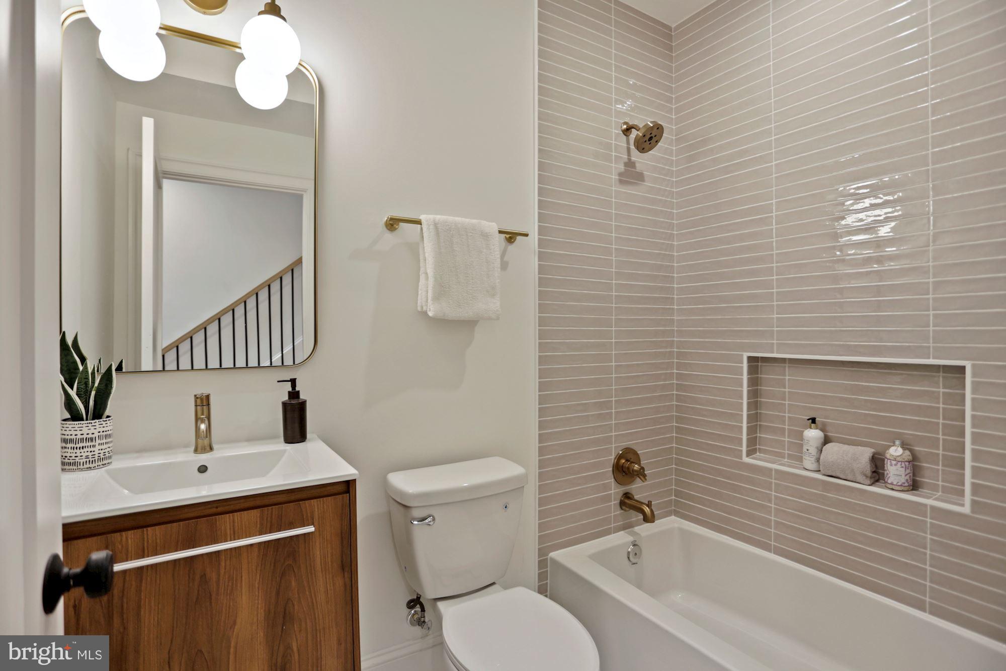 953 14th Street Southeast Washington, DC 20003 - Photo 21 of 37