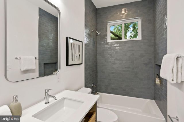 $1,650,000 | 953 14th Street Southeast, Washington, DC 20003