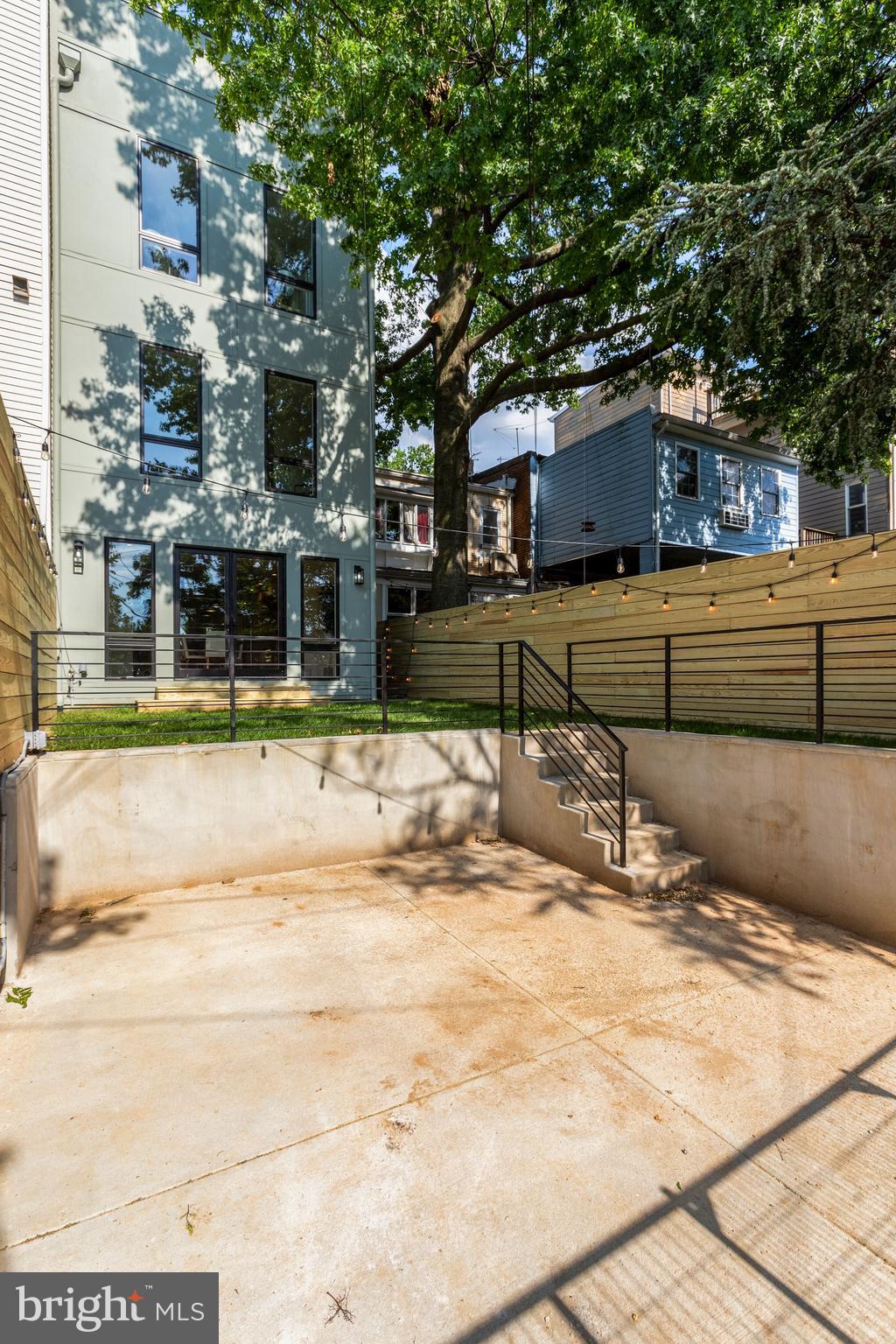 953 14th Street Southeast Washington, DC 20003 - Photo 32 of 37