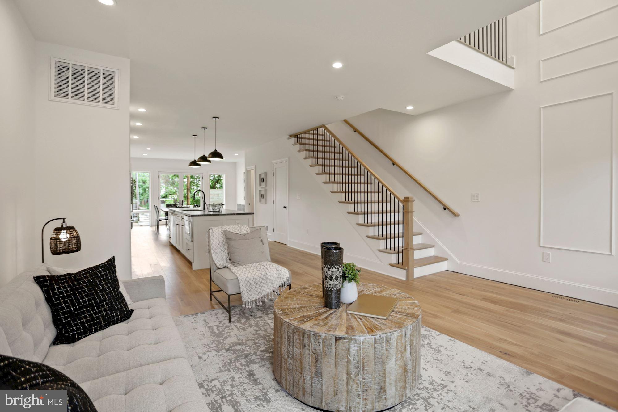 953 14th Street Southeast Washington, DC 20003 - Photo 5 of 37