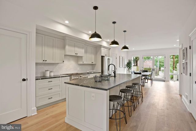 $1,650,000 | 953 14th Street Southeast, Washington, DC 20003