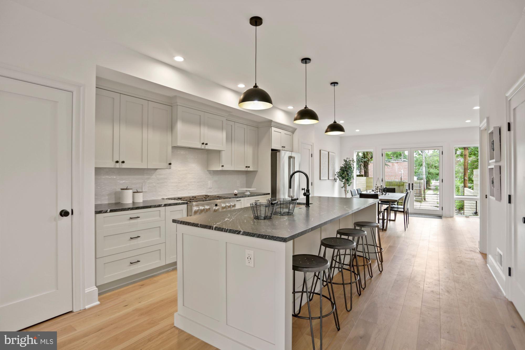 953 14th Street Southeast Washington, DC 20003 - Photo 7 of 37