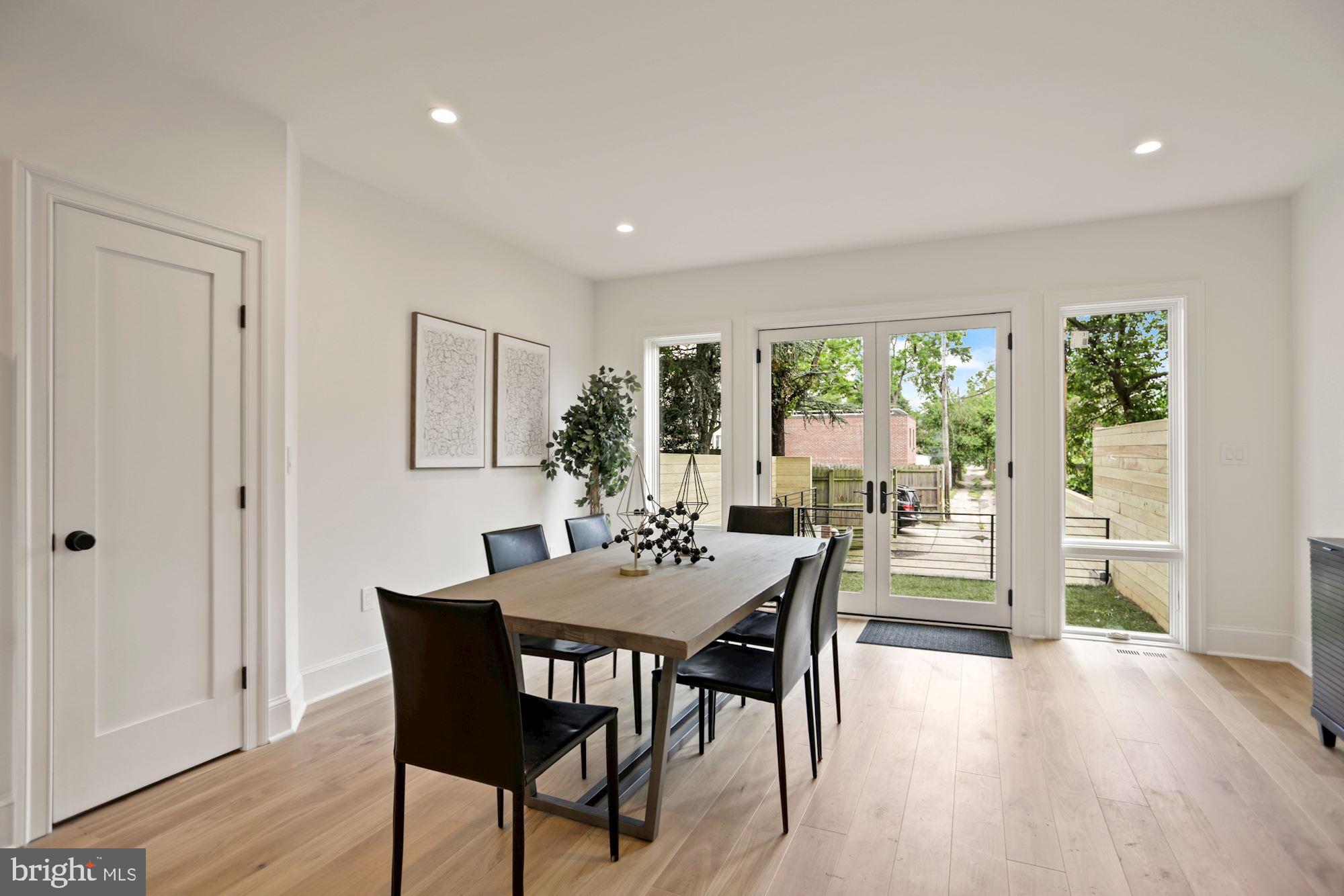 953 14th Street Southeast Washington, DC 20003 - Photo 10 of 37