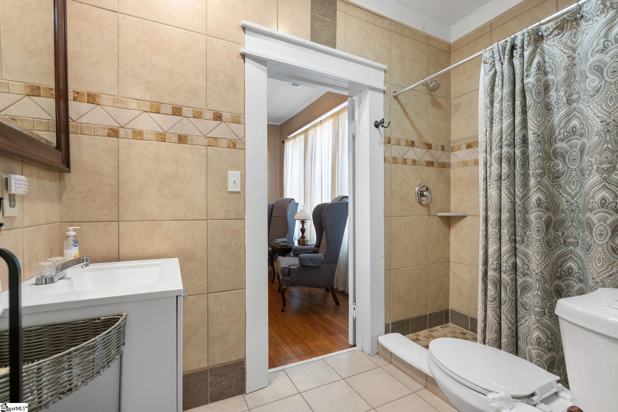 207 West 2nd Avenue Easley, SC 29640 - Photo 22 of 48