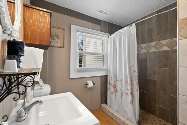 $799,950 | 207 West 2nd Avenue, Easley, SC 29640