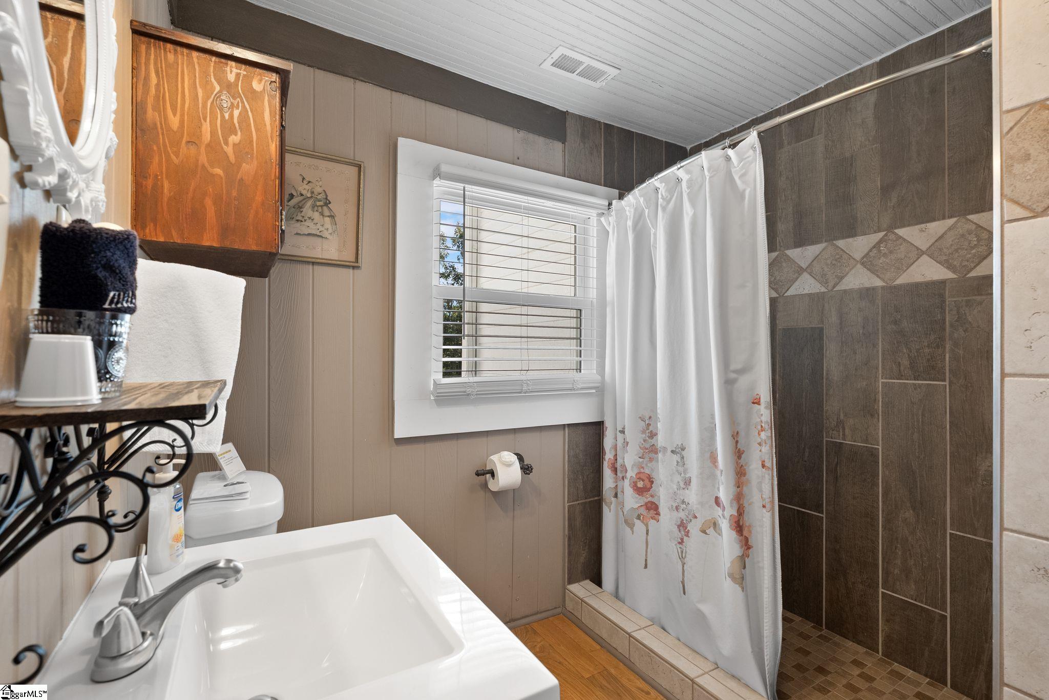 207 West 2nd Avenue Easley, SC 29640 - Photo 26 of 48