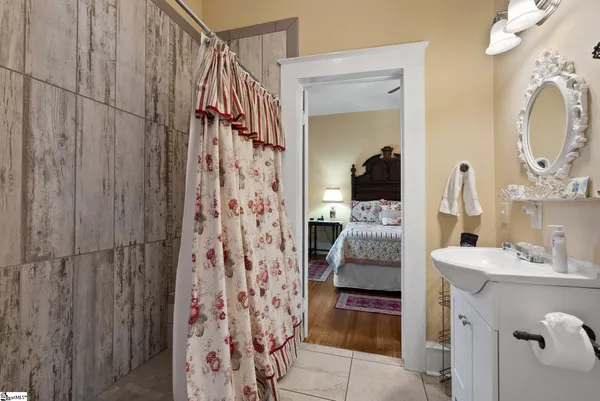 $799,950 | 207 West 2nd Avenue, Easley, SC 29640