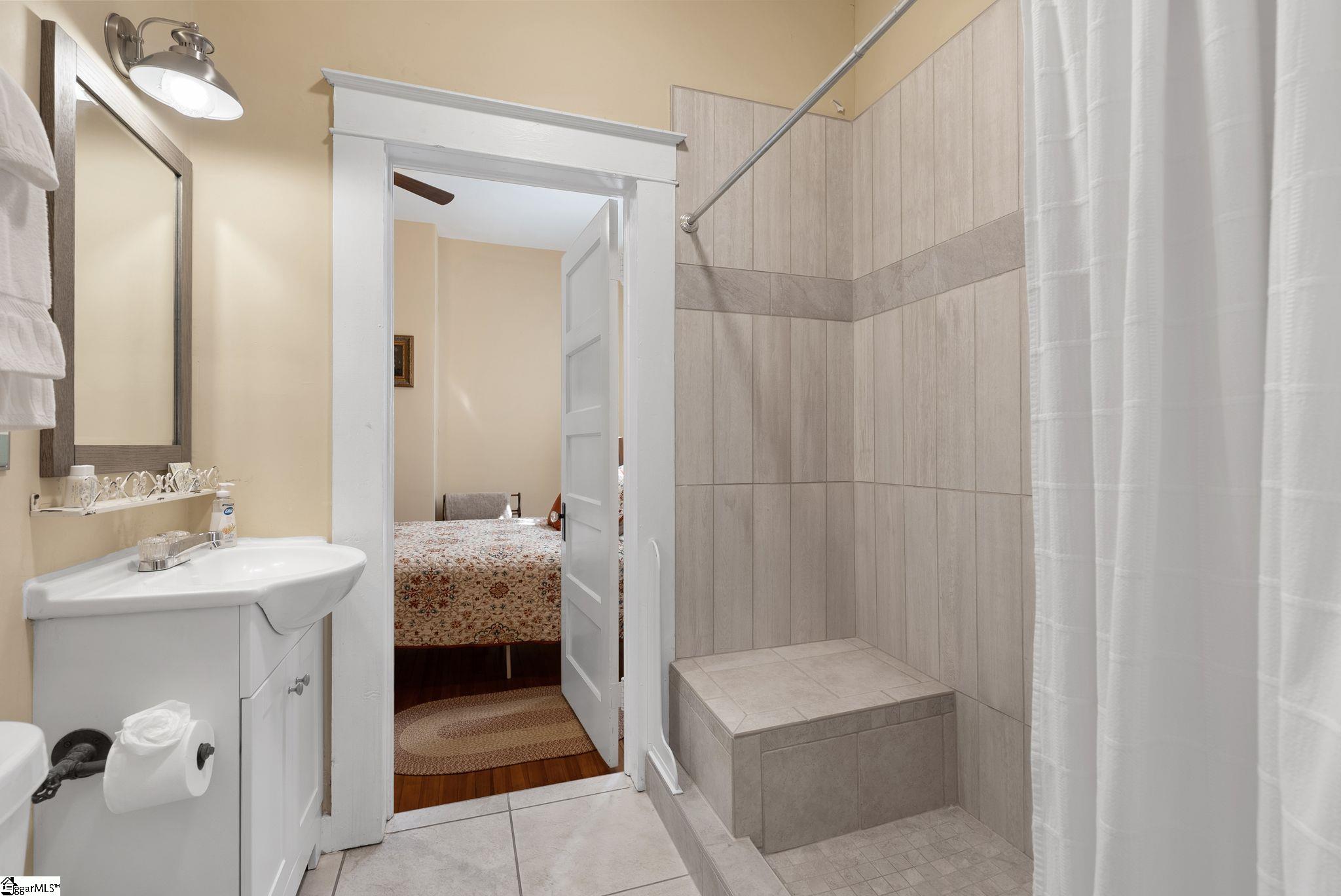 207 West 2nd Avenue Easley, SC 29640 - Photo 37 of 48