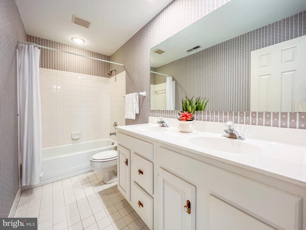 110 Rugby Drive Langhorne, PA 19047 - Photo 21 of 37 Hall Bathroom