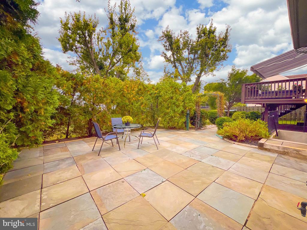 110 Rugby Drive Langhorne, PA 19047 - Photo 31 of 37 Patio