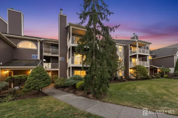 $309,000 | 208 Blew Court, East Brunswick, NJ 08816