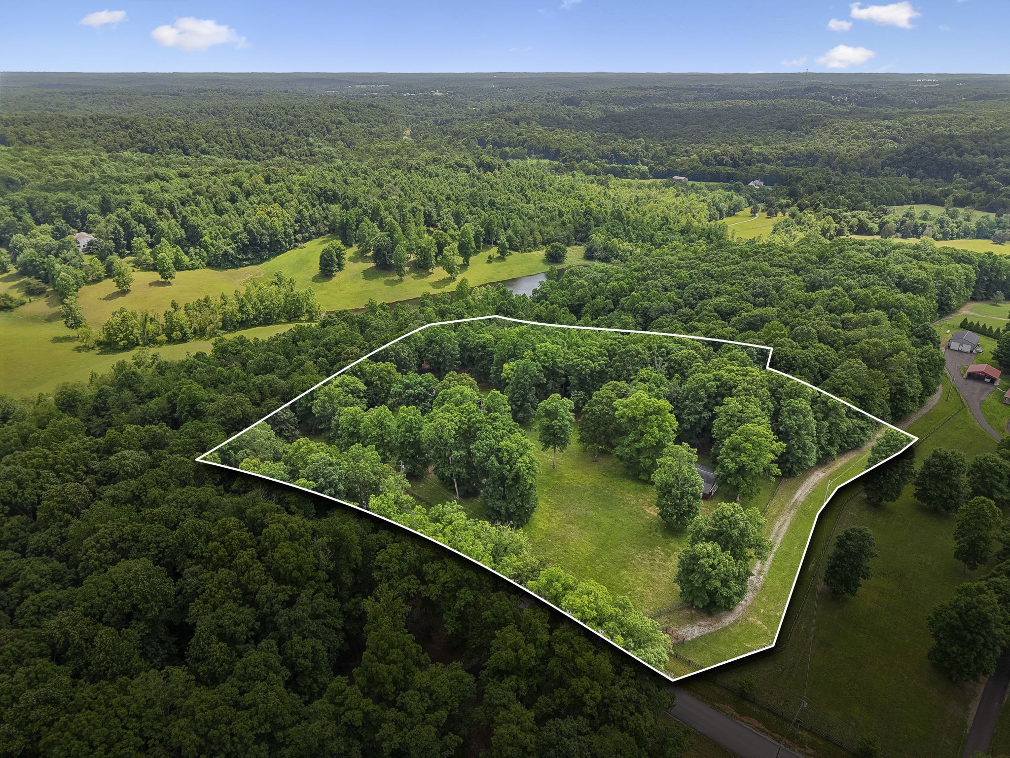 7555 County Line Road White Bluff, TN 37187 - Photo 2 of 89