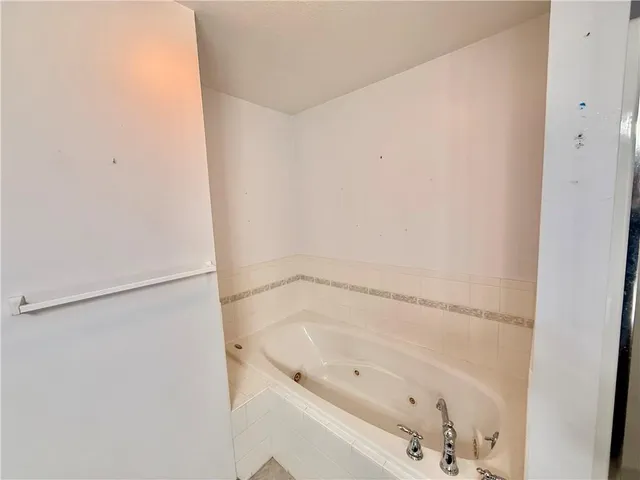 $1,950 | 2150 Shenandoah Drive, Leavenworth, KS 66048