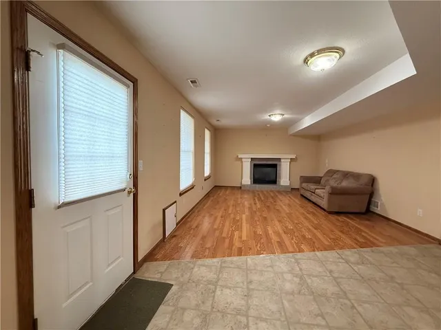 $1,950 | 2150 Shenandoah Drive, Leavenworth, KS 66048