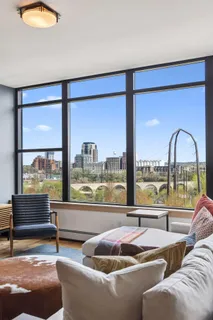 $1,100,000 | 215 10th Avenue South, Unit 708, Minneapolis, MN 55415