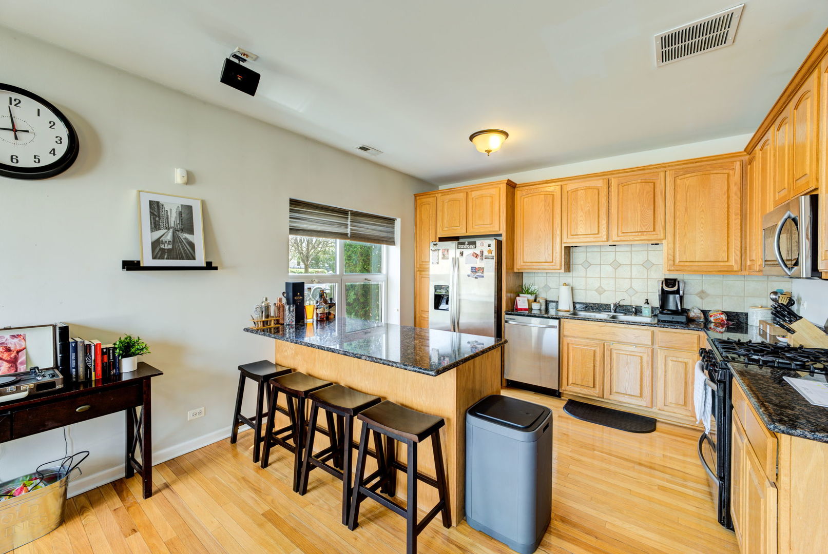 7237 West Addison Street, Unit 1N Chicago, IL 60634 - Photo 10 of 27