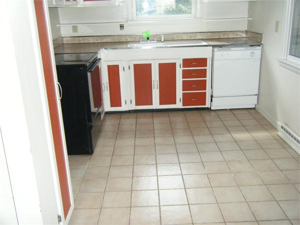 972 Ryan Road Northampton, MA 01062 - Photo 7 of 13