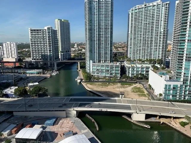 a picture of city view