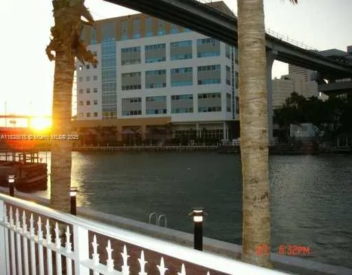 $3,900 | 31 Southeast 5th Street, Unit 2601, Miami, FL 33131