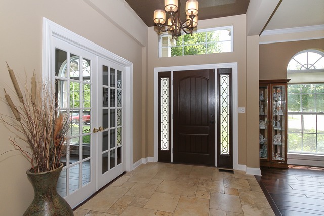 115 Bridle Path Lane Fox River Grove, IL 60021 - Photo 2 of 25