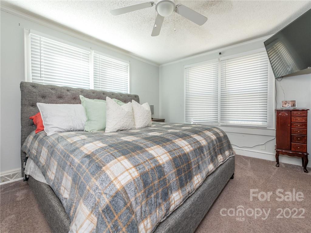24209 Old Aquadale Road Albemarle, NC 28001 - Photo 5 of 37 Gallery Image 5