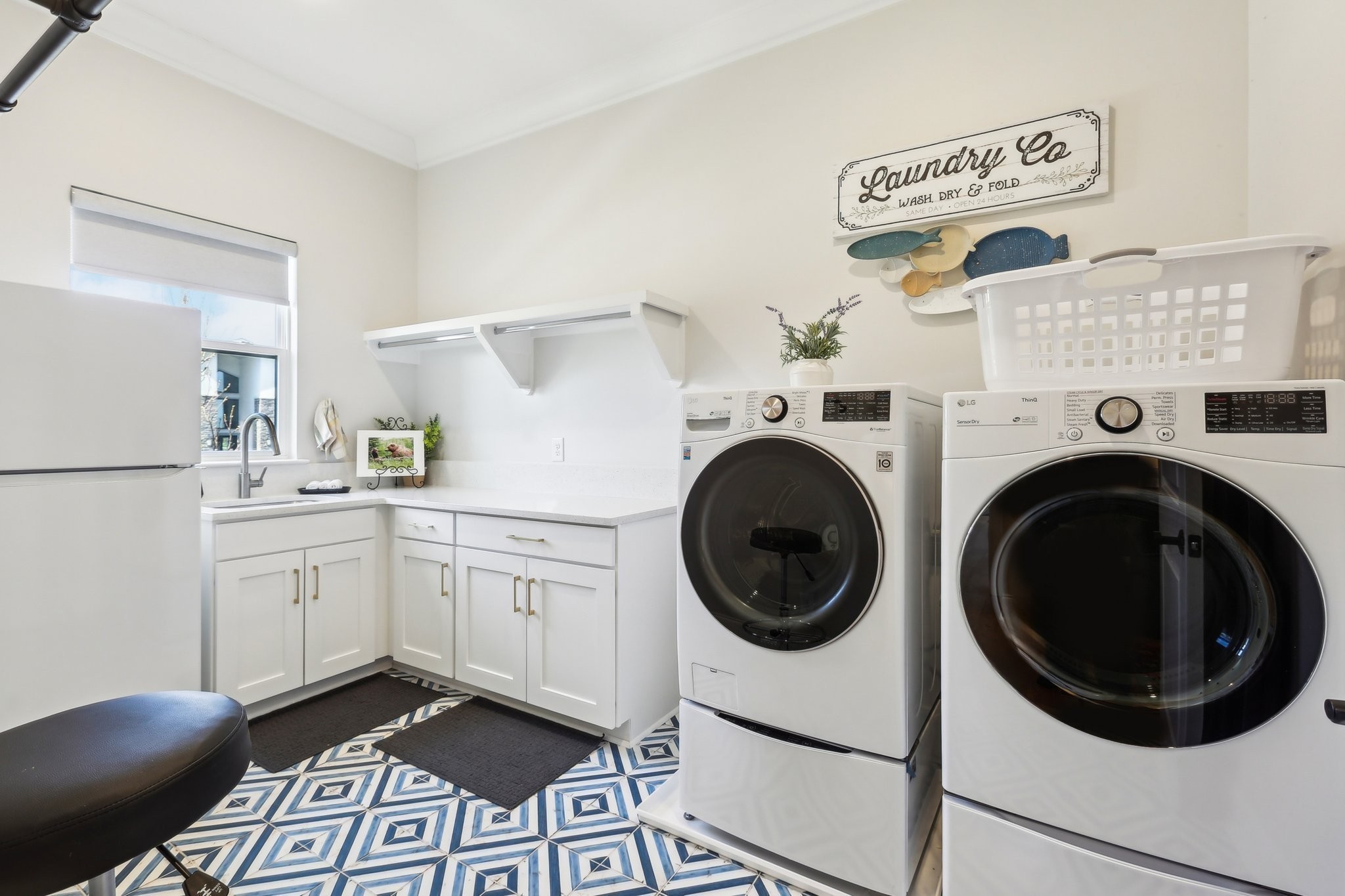 6004 Lookaway Circle Franklin, TN 37067 - Photo 52 of 80 a kitchen with a stove top oven and cabinets