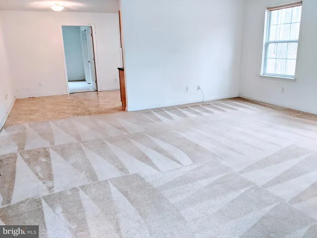 a view of empty room with window